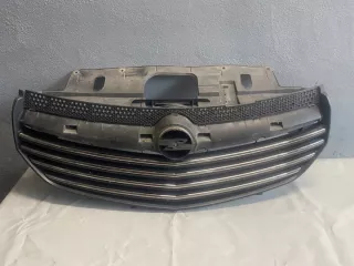 93450928 Решетка радиатора Opel Vivaro B Арт e8628377, вид 1