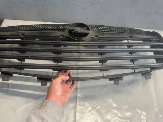 93450928 Решетка радиатора Opel Vivaro B Арт e8628377, вид 3