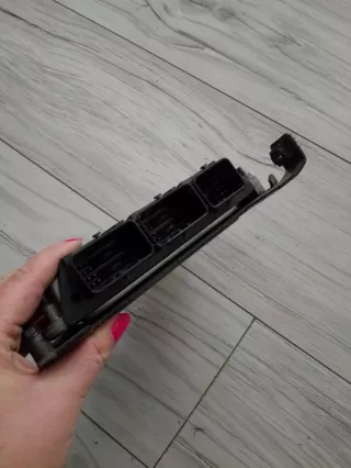 0281015781 8200726880 Блок управления двигателем Renault Laguna 3 Арт e8645747, вид 3