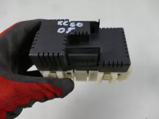 6G9T-14C507-AB Блок предохранителей Volvo S60 1 Арт e8733629, вид 6