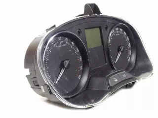 2010-2014 5J0920811K Щиток приборов (приборная панель) Skoda Fabia 2 Арт e8752442, вид 4