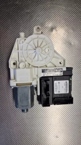8P0959802N Моторчик стеклоподъемника Audi A3 8P Арт e8785953, вид 1