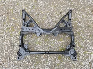 2011R-> 2121644 Балка подвески передняя (подрамник) BMW 1 F20/F21 Арт e8801142, вид 2
