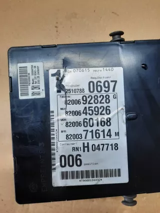 8200660168 Блок предохранителей Renault Espace 4 Арт e8814260, вид 4