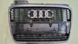 8E0853651J Решетка радиатора Audi A4 B7 Арт e8903053, вид 1