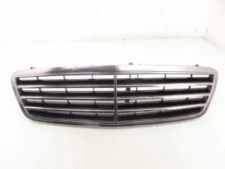 A2038800223 Решетка радиатора Mercedes C W203 Арт e8954948, вид 1
