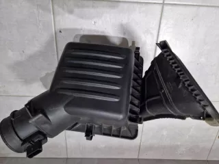 68199048AA 68084276AA, 68084277AA Корпус воздушного фильтра Jeep Grand Cherokee IV (WK2) Арт e8962775, вид 1