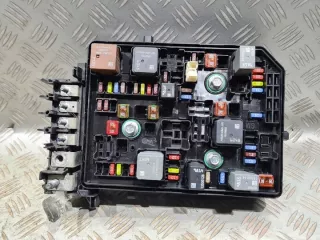 39040853 39049563 Блок предохранителей Opel Astra K Арт e9104673, вид 2