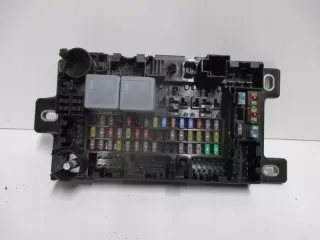 K8D2-14A073-BD Блок предохранителей Land Rover Evoque 2 Арт e9118478, вид 1