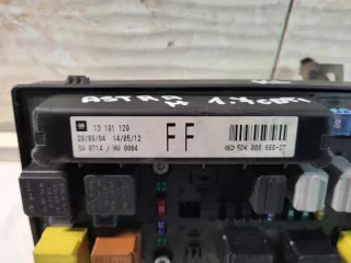 13191129 Блок предохранителей Opel Astra H Арт e9157895, вид 2