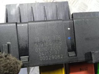 13205776 Блок предохранителей Opel Vectra C  Арт e9157908, вид 2