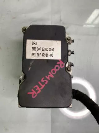 6R0907379D Блок ABS Skoda Fabia 2 Арт e9196856, вид 4