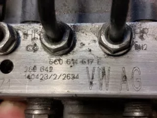 6C0614517E 6C0907379 6R0907379BA Блок ABS Skoda Fabia 3 Арт e9246207, вид 4