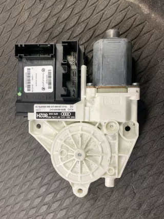8P0959802H Моторчик стеклоподъемника Audi A3 8P Арт e9251928, вид 1