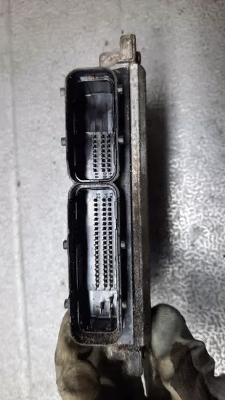 0281001670 90589736 Блок управления двигателем Opel Astra G Арт e9293358, вид 4
