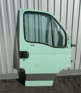  Дверь передняя правая Iveco Daily 2 Арт e9304604, вид 1