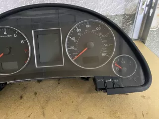 8E0920950R Щиток приборов (приборная панель) Audi A4 B7 Арт e9308853, вид 3