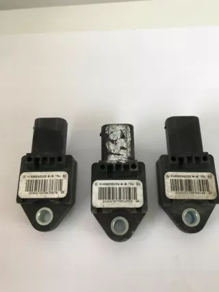 A1698202226 1698202226 Датчик удара Mercedes A W169 Арт e9317145, вид 1