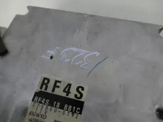 RF4S18881C Блок управления двигателем Mazda 323 BJ Арт e9325040, вид 4