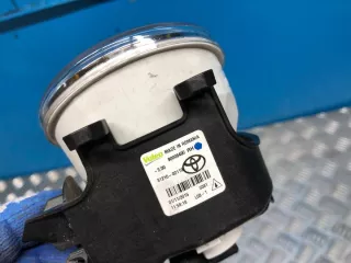 81210-02110 Фара противотуманная правая Toyota Auris 2 Арт e9328368, вид 3