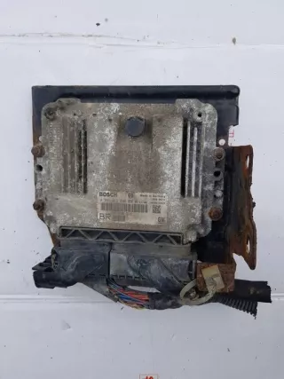 55198922 0281012549 Блок управления двигателем Opel Zafira B Арт e9359365, вид 1