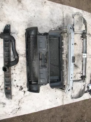 LRC798 Передняя панель крепления облицовки (телевизор) Land Rover Freelander 2 Арт e9383697, вид 1