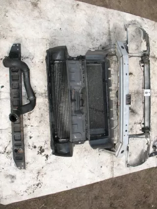 LRC798 Передняя панель крепления облицовки (телевизор) Land Rover Freelander 2 Арт e9383697, вид 2