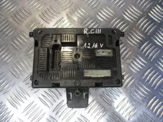 8200652286B Блок предохранителей Renault Clio 3 Арт e9391845, вид 1
