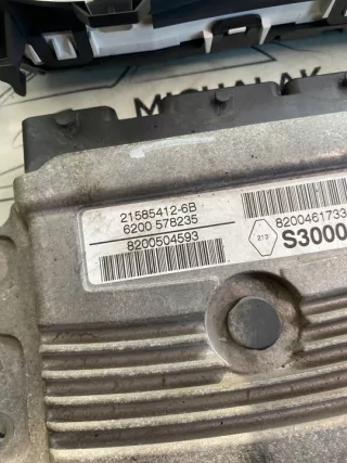 8200504593 Блок управления двигателем Renault Clio 3 Арт e9402918, вид 2