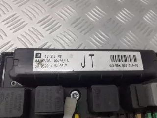 13242781 Блок предохранителей Opel Zafira B Арт e9485195, вид 2