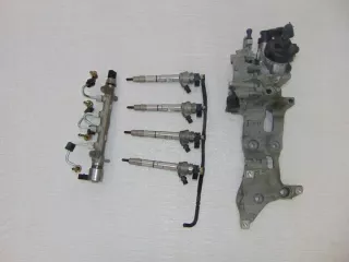 04L130755D 04L130277AC Насос вакуумный Volkswagen Passat B8 Арт e9491511, вид 1