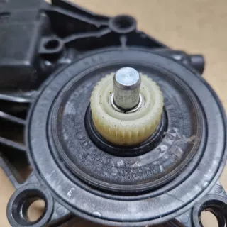 8A61-14A389-B 0130822618 Моторчик стеклоподъемника Ford Fiesta 7 Арт e9494132, вид 4