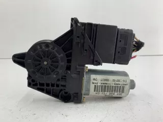 3B9839751CA Моторчик стеклоподъемника Volkswagen Passat B5 Арт e9495467, вид 3
