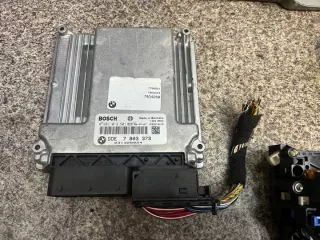 7803373 0281013501 7798501 7804259 6988104 8364542 6901961 Блок управления двигателем BMW X3 E83 Арт e9520790, вид 2