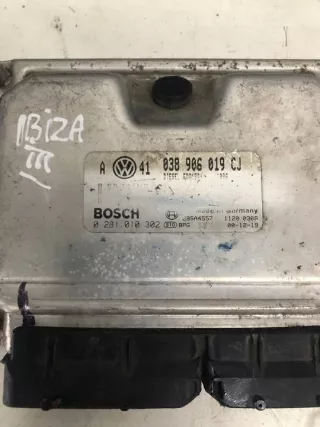 0281010302 Блок управления двигателем Seat Ibiza 3 Арт e9531184, вид 2