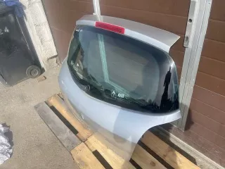  Крышка багажника (дверь 3-5) Renault Clio 3 Арт e9535521, вид 3