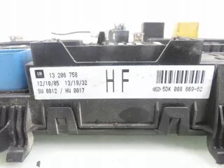 13206758 Блок предохранителей Opel Astra H Арт e9572156, вид 3