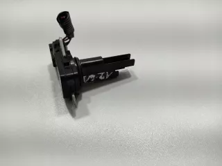 22204-0V020 2013-2017 Расходомер воздуха Toyota Yaris 3 Арт e9574637, вид 3