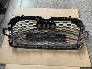 8W0853653AT Решетка радиатора Audi RS4 B9 Арт e9579705, вид 2