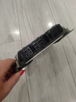 0281011630 9658944880 Блок управления двигателем Citroen C4 1 Арт e9621548, вид 3
