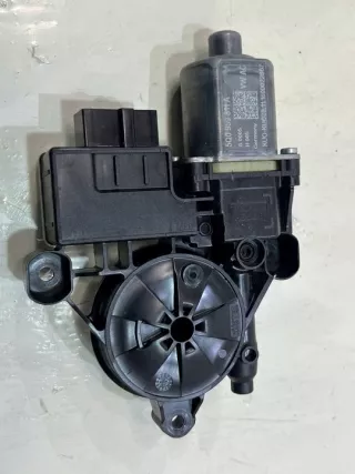 5Q0959811A Моторчик стеклоподъемника Seat Leon 3 Арт e9689526, вид 1