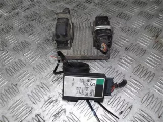 12242020 Блок управления двигателем Opel Zafira A Арт e9690506, вид 1