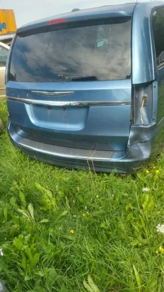  Крышка багажника (дверь 3-5) Chrysler Voyager 5 Арт e9708406, вид 1