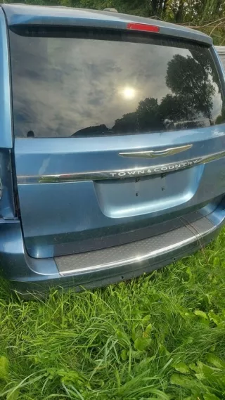  Крышка багажника (дверь 3-5) Chrysler Voyager 5 Арт e9708406, вид 3