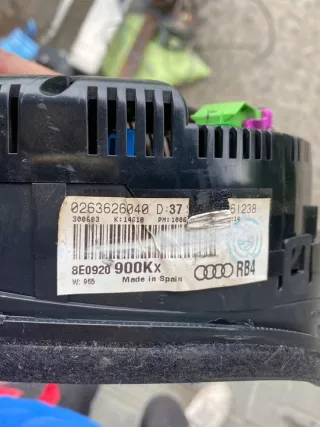 8E0920900KX Щиток приборов (приборная панель) Audi A4 B7 Арт e9720034, вид 4