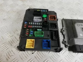 9818160080 V29080084A 170180413 Блок управления двигателем Peugeot 308 2 Арт e9722311, вид 4