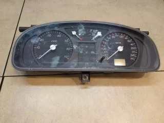 8200218861 Щиток приборов (приборная панель) Renault Laguna 2 Арт e9729419, вид 1