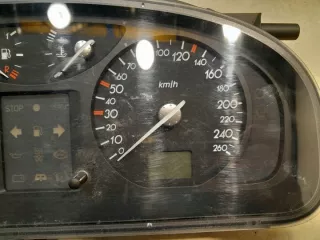 8200218861 Щиток приборов (приборная панель) Renault Laguna 2 Арт e9729419, вид 4