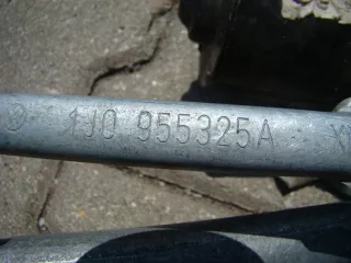1J0955325A Механизм стеклоочистителя (трапеция дворников) Volkswagen Golf 4 Арт e9732826, вид 2