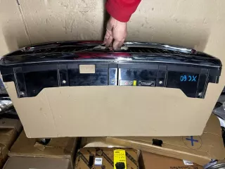 31457463 31457606 Решетка радиатора Volvo XC60 2 Арт e9743570, вид 3